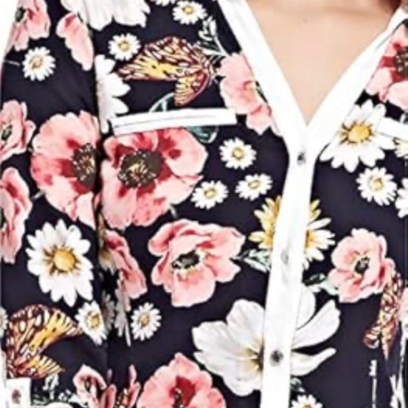 7th avenue Tops - Elegant Floral Blouse - Black and Pink